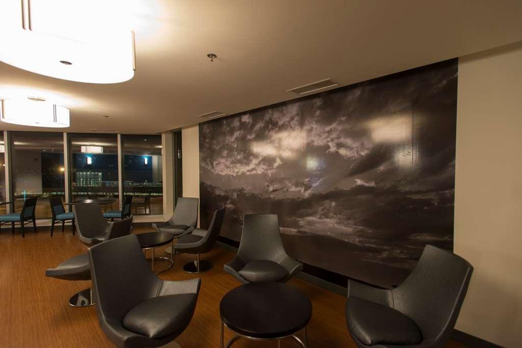 The Grand Winnipeg Airport Hotel By Lakeview Restaurant photo